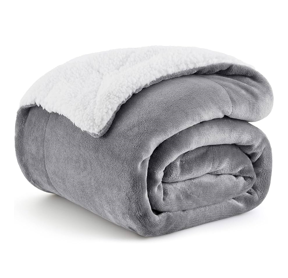 Bedsure Sherpa Fleece Throw Blanket